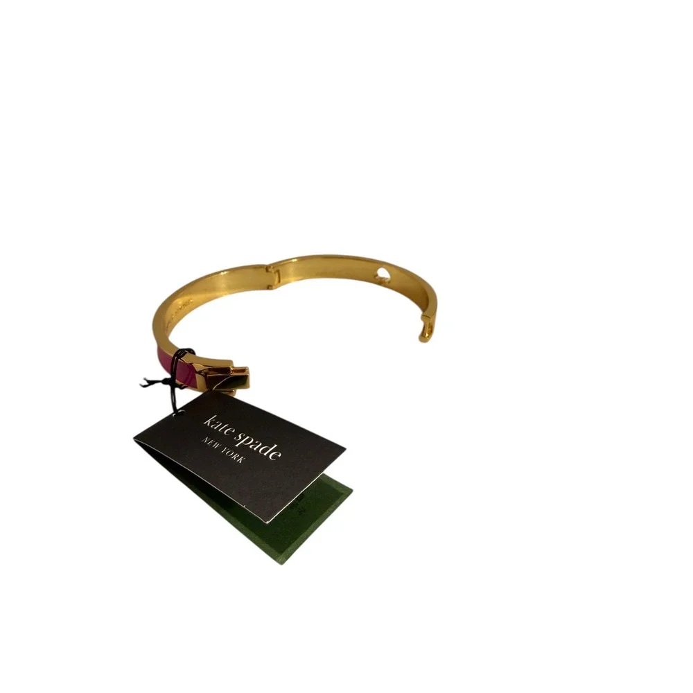 Kate Spade New York Gold Tone Pink Enamel Heart Charm Hinged Bangle Bracelet‎ - Picture 2 of 3